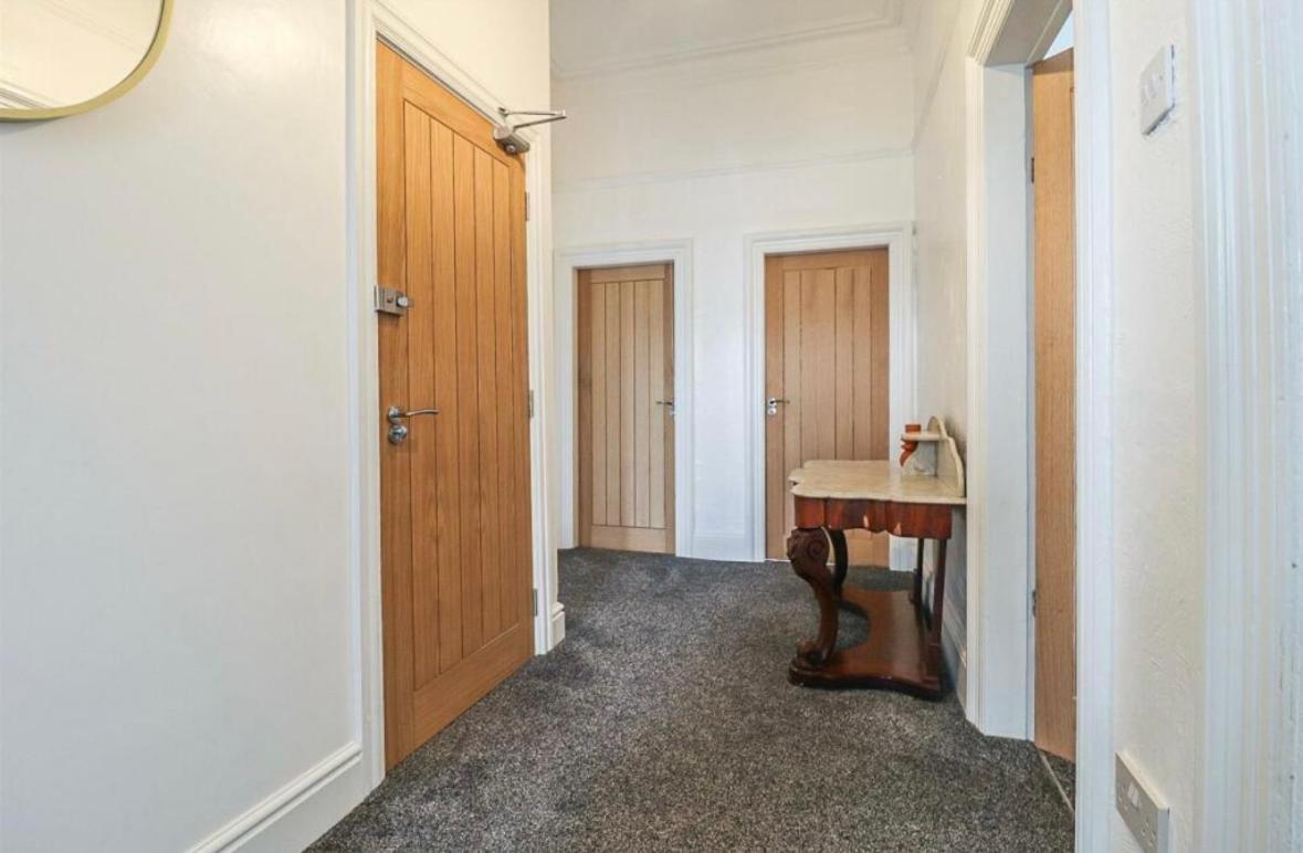 Spacious Victorian Birkdale Apartment With Garden 사우스포트 외부 사진