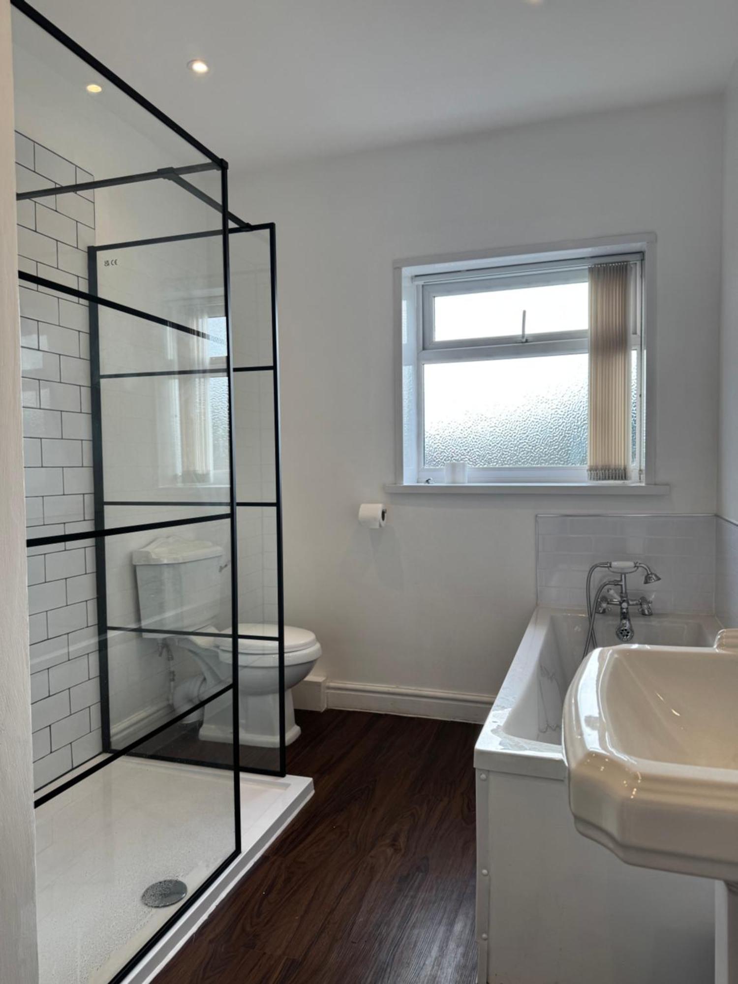 Spacious Victorian Birkdale Apartment With Garden 사우스포트 외부 사진